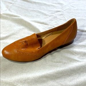 Naturalizer flats with stud detail